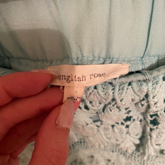 Tobi lacey mini skirt size XS - Picture 2 of 3
